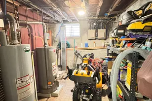 121 Willow St, Meriden, CT 06450 - Photo 30