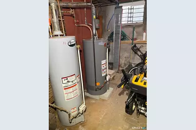 121 Willow Street, Meriden, CT 06450 - Photo 32