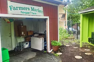 31 Fairgate Dr, Stamford, CT 06902 - Photo 16