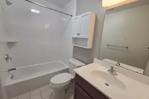 31 Fairgate Dr, Stamford, CT 06902 - Photo 10