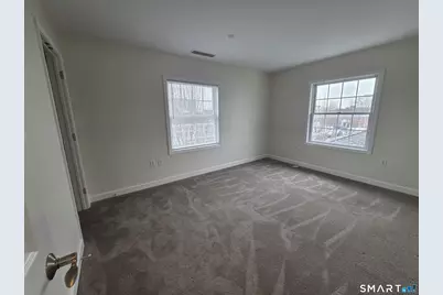 31 Fairgate Drive, Stamford, CT 06902 - Photo 6