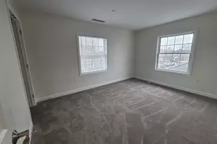 31 Fairgate Dr, Stamford, CT 06902 - Photo 6