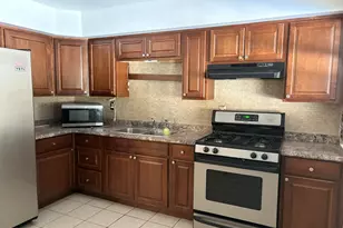 44 Maywood Ln, Bristol, CT 06010 - Photo 2