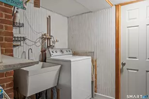 94 Neptune Ave, New London, CT 06320 - Photo 34