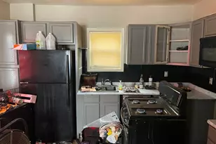 14 North St, Meriden, CT 06451 - Photo 2