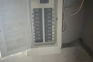 14 North St, Meriden, CT 06451 - Photo 10