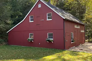 14 Dinglebrook Ln, Newtown, CT 06470 - Photo 4