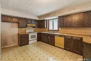 214 Woodfield Crossing, Rocky Hill, CT 06067 - Photo 8