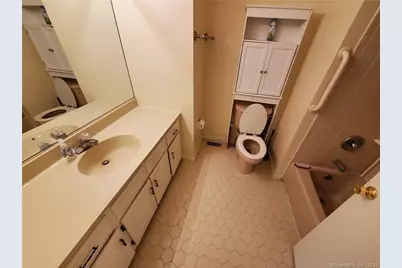 27 Crows Nest Lane #6D, Danbury, CT 06810 - Photo 8