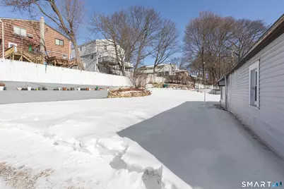 578 Beechmont Avenue, Bridgeport, CT 06606 - Photo 26