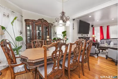 578 Beechmont Avenue, Bridgeport, CT 06606 - Photo 10