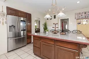 578 Beechmont Ave, Bridgeport, CT 06606 - Photo 8