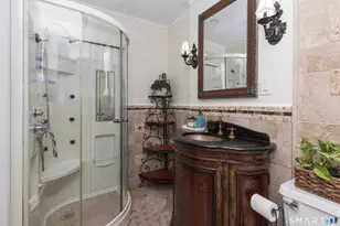 578 Beechmont Ave, Bridgeport, CT 06606 - Photo 38