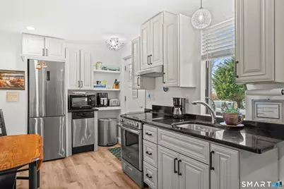 801 Pequot Avenue, New London, CT 06320 - Photo 2