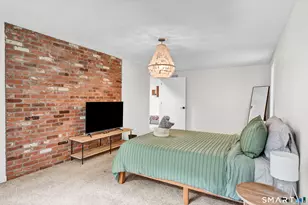 26 Burnwood Dr, Bloomfield, CT 06002 - Photo 14