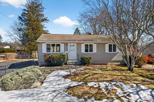 33 Cindy Ln, Groton, CT 06355 - Photo 2