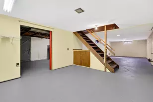 33 Cindy Ln, Groton, CT 06355 - Photo 36