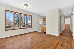 33 Cindy Ln, Groton, CT 06355 - Photo 10