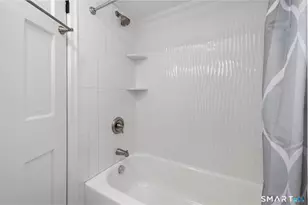 106 Grove St, West Hartford, CT 06110 - Photo 22