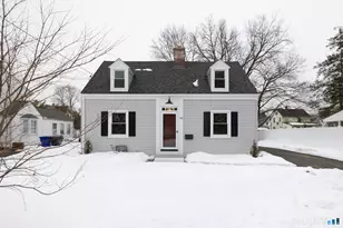 106 Grove St, West Hartford, CT 06110 - Photo 2