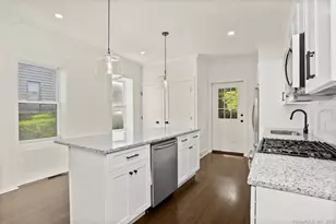 28 Congress Ave, Shelton, CT 06484 - Photo 2