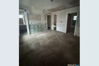 35 Frederick Street, Waterbury, CT 06710 - Photo 10