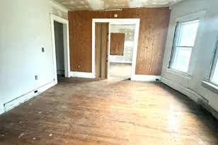 35 Frederick St, Waterbury, CT 06710 - Photo 6