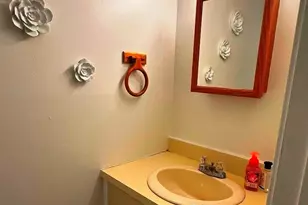 585 Park Rd, Waterbury, CT 06708 - Photo 8