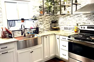 7 Dove Dr, Meriden, CT 06451 - Photo 4