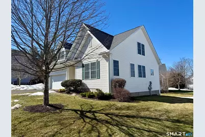 135 Logging Trail Road #135, Danbury, CT 06811 - Photo 2