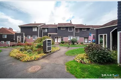 5 Stonegate Circle #F, Branford, CT 06405 - Photo 2