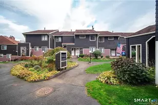 5 Stonegate Cir, Branford, CT 06405 - Photo 2