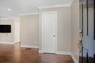 86 Forest St, New Canaan, CT 06840 - Photo 4