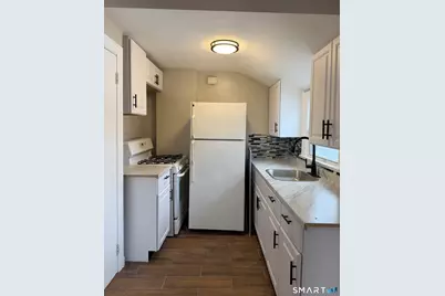 205 London Drive #2nd Floor, Hamden, CT 06517 - Photo 6