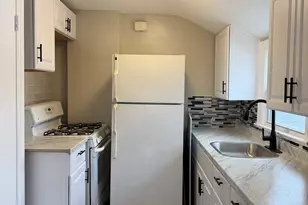 205 London Dr, Hamden, CT 06517 - Photo 6