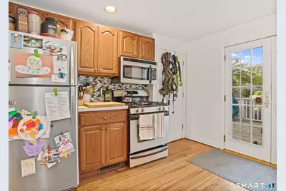 688 Wilson Street, Fairfield, CT 06825 - Photo 10