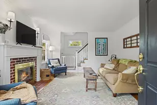 688 Wilson St, Fairfield, CT 06825 - Photo 4