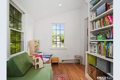 688 Wilson Street, Fairfield, CT 06825 - Photo 8