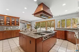 37 Quarry Rd, Stamford, CT 06903 - Photo 12