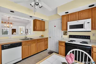 16 Silverbrook Ln, Clinton, CT 06413 - Photo 4