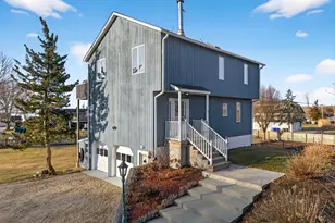 18 Noble Ave, Groton, CT 06340 - Photo 4