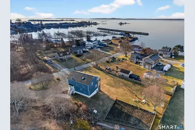 18 Noble Avenue, Groton, CT 06340 - Photo 2