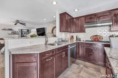 197 Maple Avenue, North Haven, CT 06473 - Photo 12