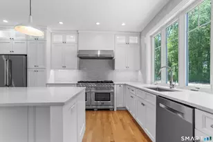 110 Porters Hill Rd, Trumbull, CT 06611 - Photo 16