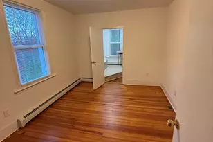 1 Farnsworth St, New London, CT 06320 - Photo 14