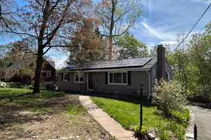 110 Greenwood Dr, Manchester, CT 06042 - Photo 2