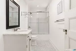 242 Ocean Dr W, Stamford, CT 06902 - Photo 28