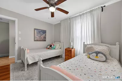 14 Warren Street, New London, CT 06320 - Photo 26