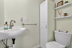 14 Warren St, New London, CT 06320 - Photo 6