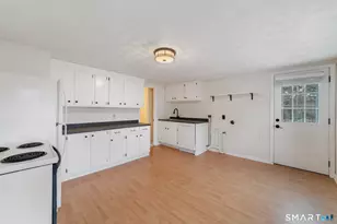 25 High St, Windsor, CT 06095 - Photo 16